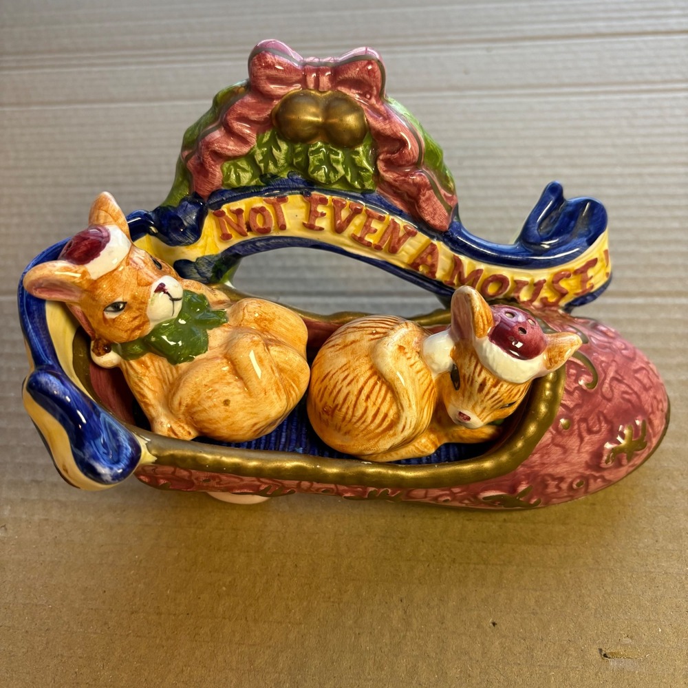 House of Lloyd Not Even A Mouse‎ Salt & Pepper Shaker Set Christmas Holiday